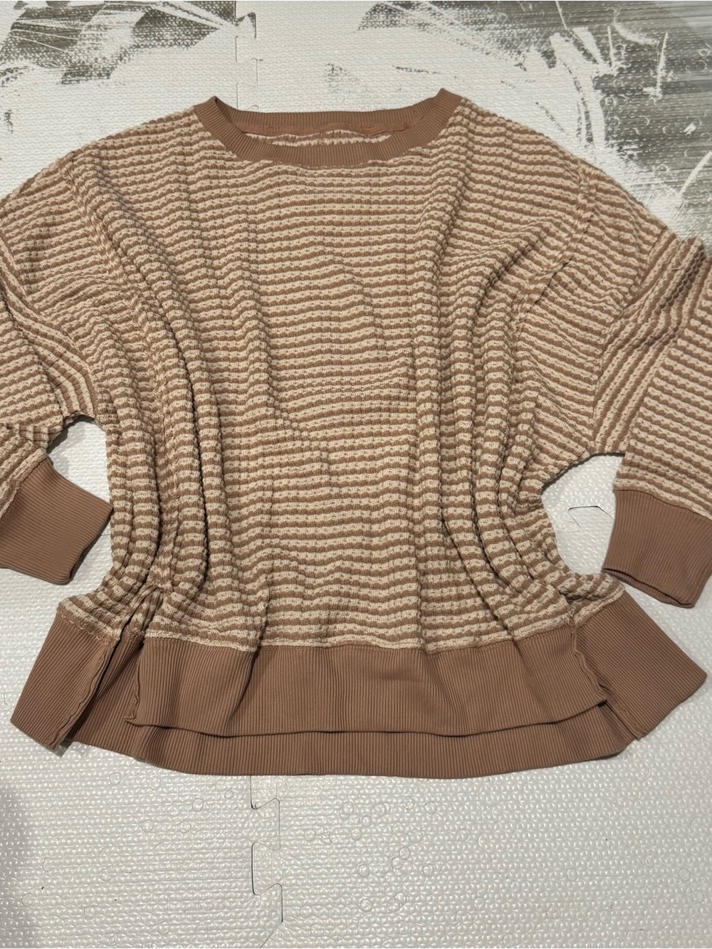 American Eagle Textured Scoop Neck Oversized Top Pullover in Brown + Beige